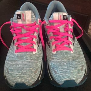 Brooks Ghost 14 running sneakers size 9.5